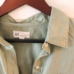 Gap linen button down